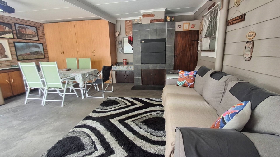 2 Bedroom Property for Sale in Hartenbos Central Western Cape
